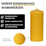 2 große Wabenkerzen. BIENENWACHSKERZEN aus reinem Imkerwachs – aus der Schwarzwälder Kerzenmanufaktur. Höhe 18 cm Durchmesser 5 cm - 6